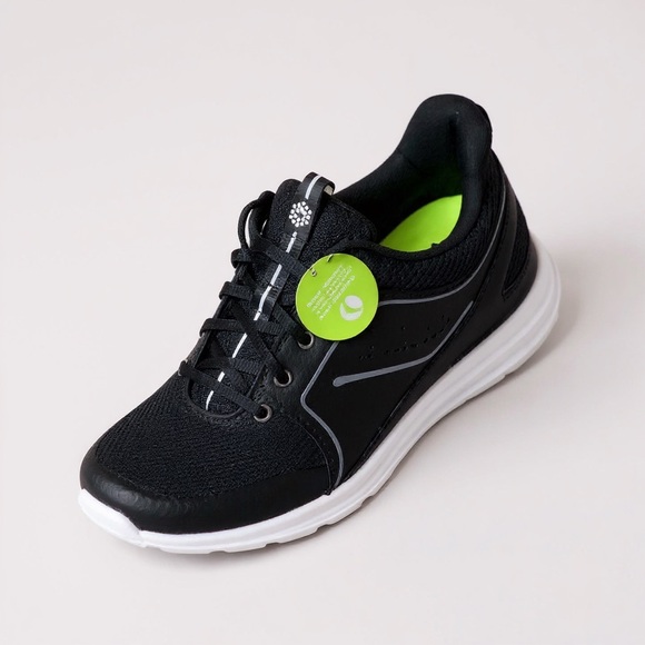 Puma Men's Black and White Sneakers - Picture 1 of 12